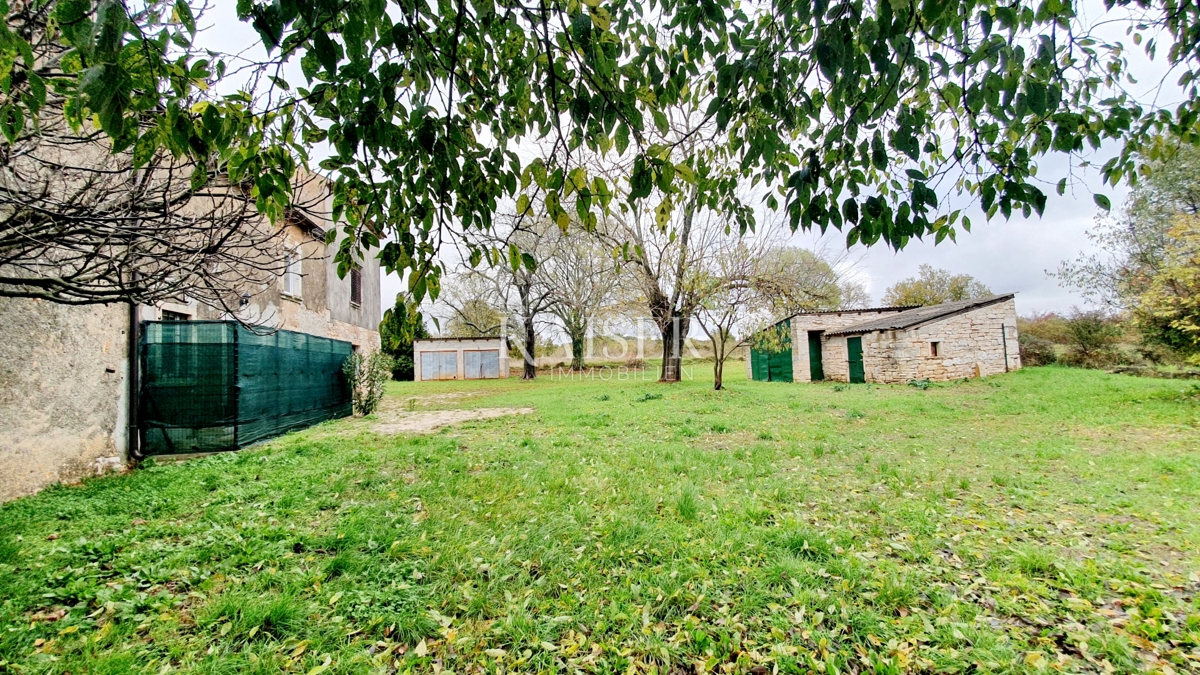 Starine Višnjan, 400m2