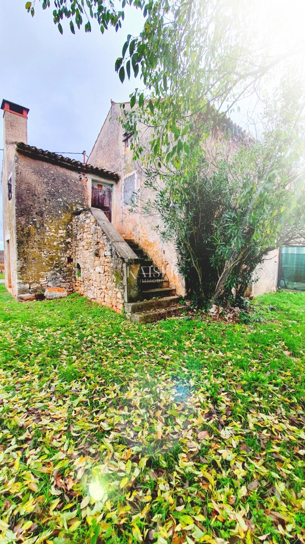 Starine Višnjan, 400m2