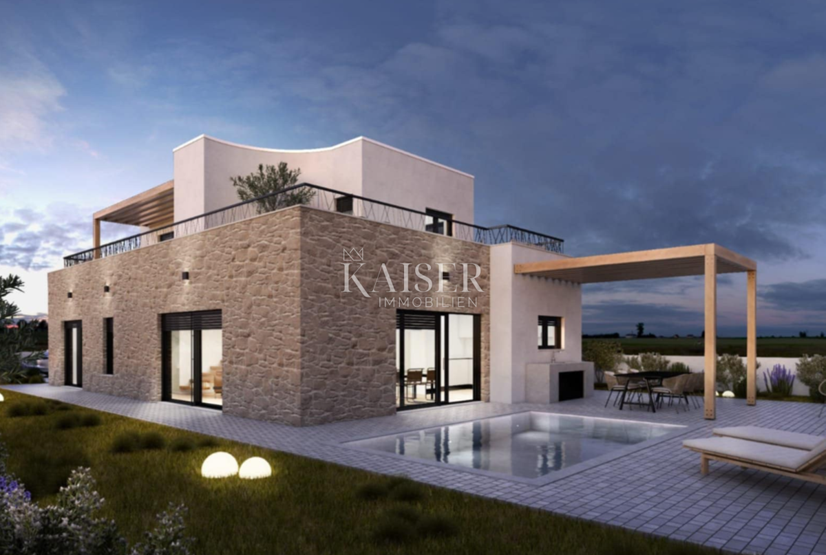 Vodice - Moderna dvonadstropna vila z garažo in prostornimi terasami