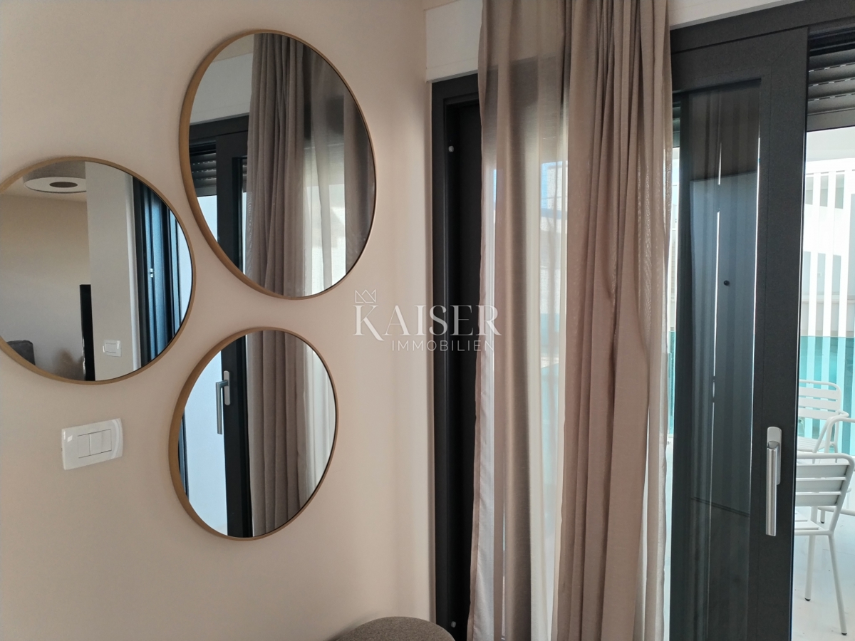 Istra, območje Umaga, stanovanje 65m2, 300m od morja