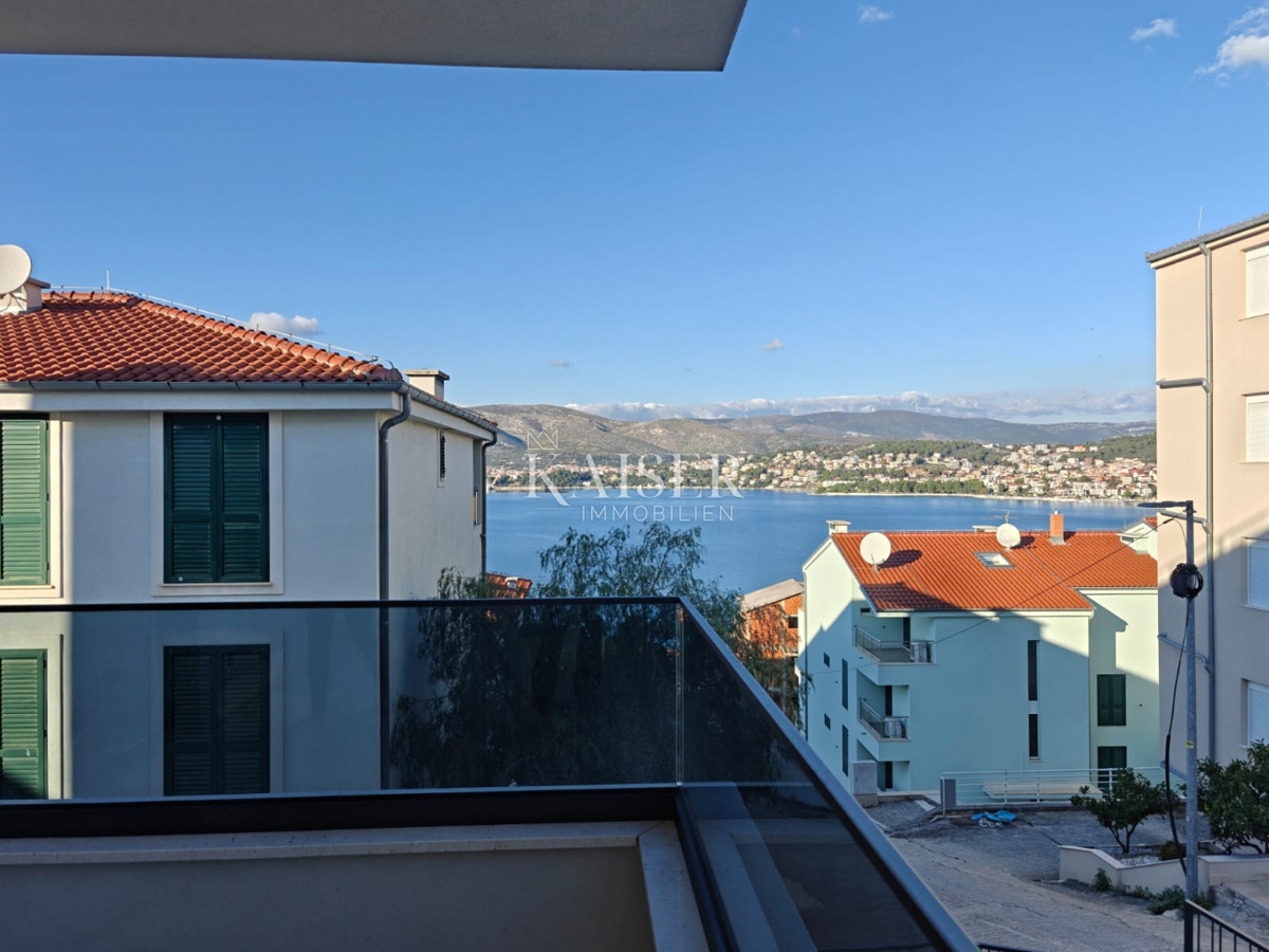 Stanovanje Okrug Gornji, Okrug, 80,08m2