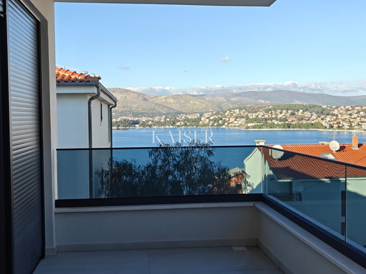 Stanovanje Okrug Gornji, Okrug, 80,08m2