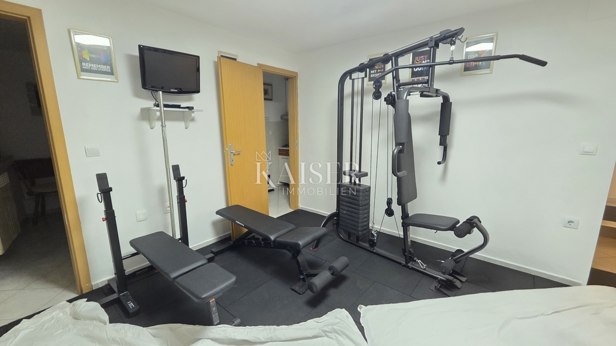 Crikvenica, Selce - na novo obnovljena hiša v starem mestnem jedru z 2 apartmajema