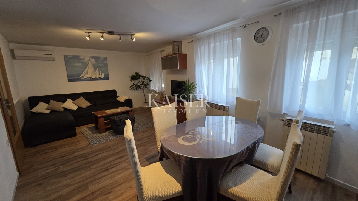 Crikvenica, Selce - na novo obnovljena hiša v starem mestnem jedru z 2 apartmajema