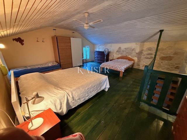 Otok Susak, kamnita hiša 110 m²