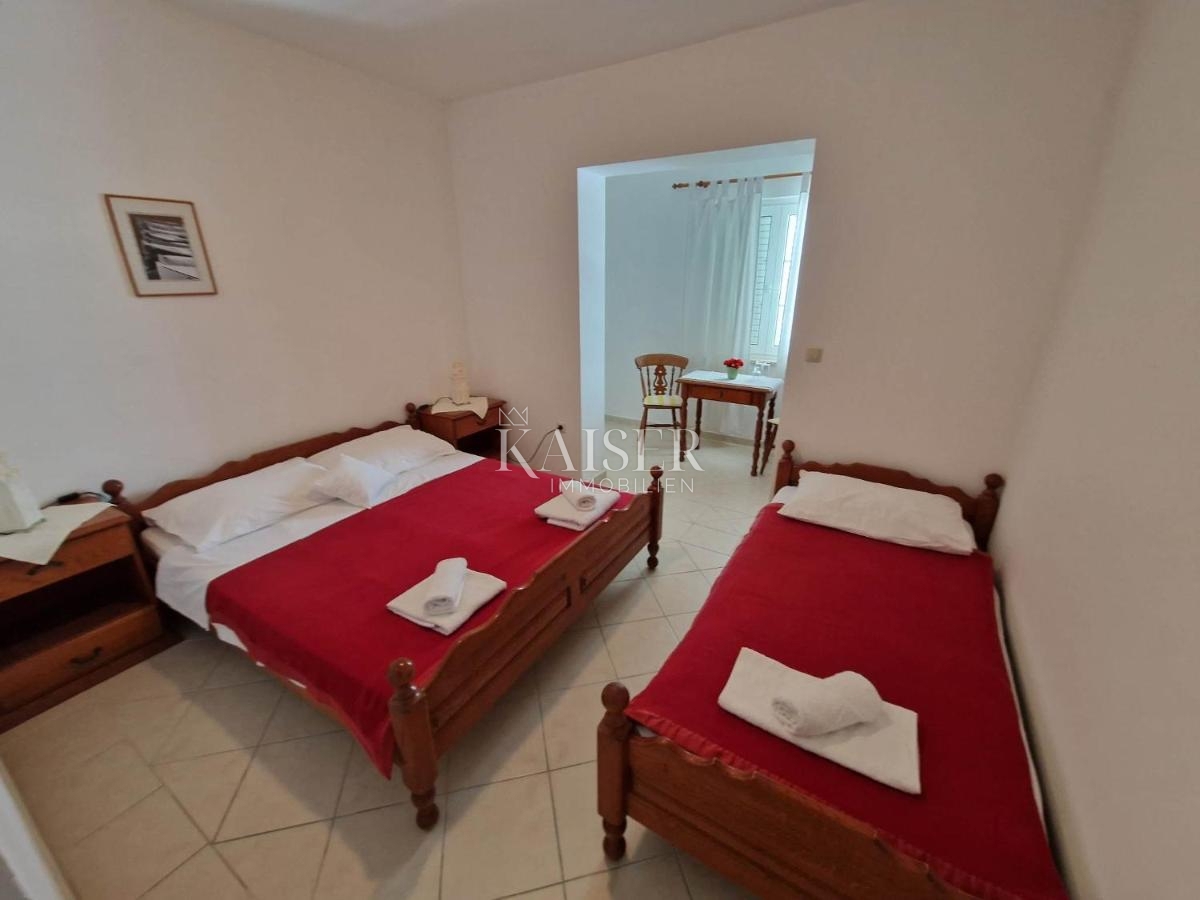 Otok Pag - hiša ob morju