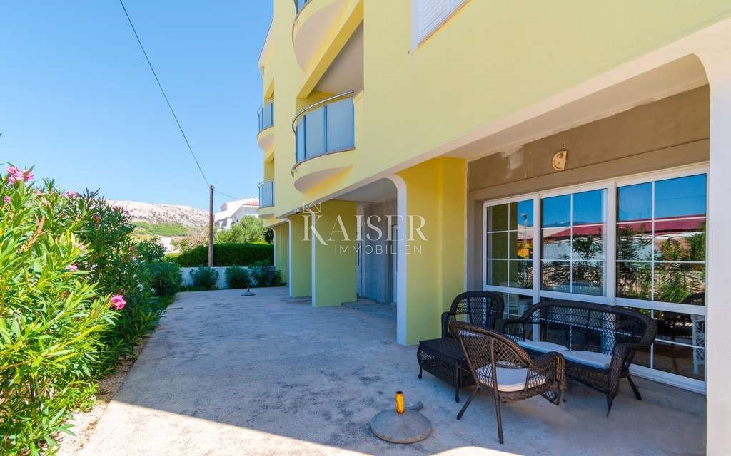 Otok Pag - hiša ob morju