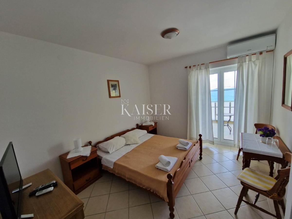 Otok Pag - hiša ob morju