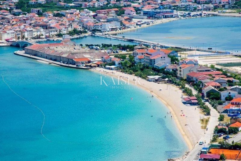 Otok Pag - hiša ob morju