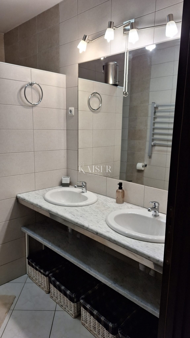 Matulji, Brešca - trisobno stanovanje s parkirnim mestom in vrtom