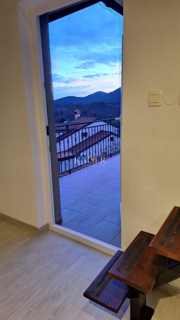 Matulji, Brešca - trisobno stanovanje s parkirnim mestom in vrtom