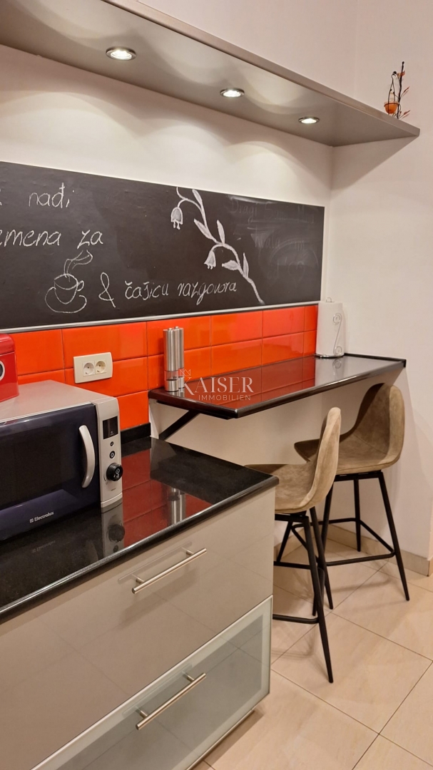 Matulji, Brešca - trisobno stanovanje s parkirnim mestom in vrtom