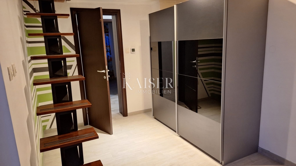 Matulji, Brešca - trisobno stanovanje s parkirnim mestom in vrtom