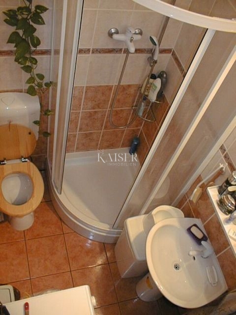 Istra, Rovinj, dvonadstropno stanovanje, pogled na morje, 37 m2