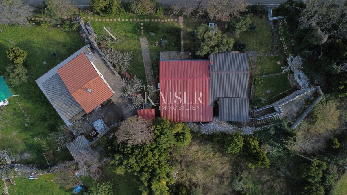 Opatija, Brseč - hiša z vrtom v centru, 57 m2