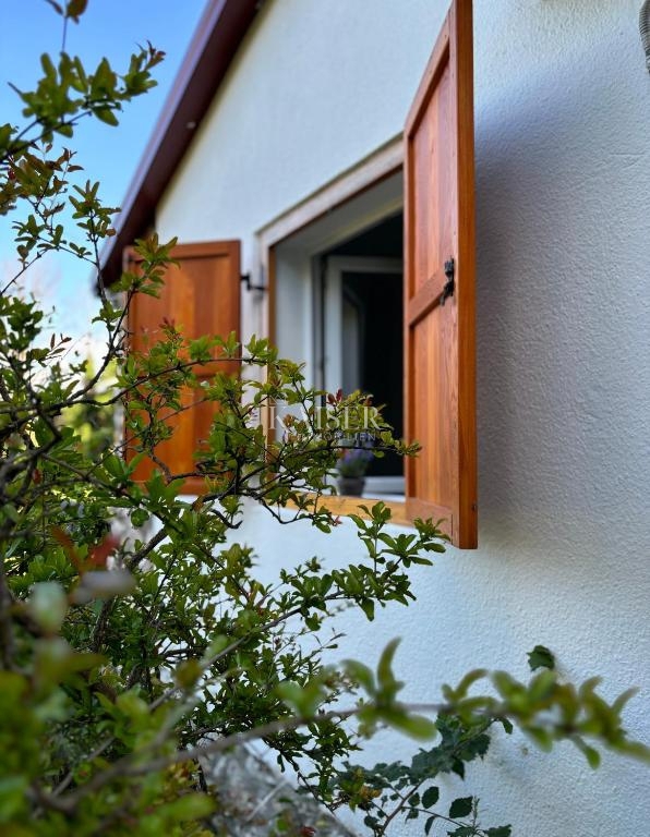 Opatija, Brseč - hiša z vrtom v centru, 57 m2