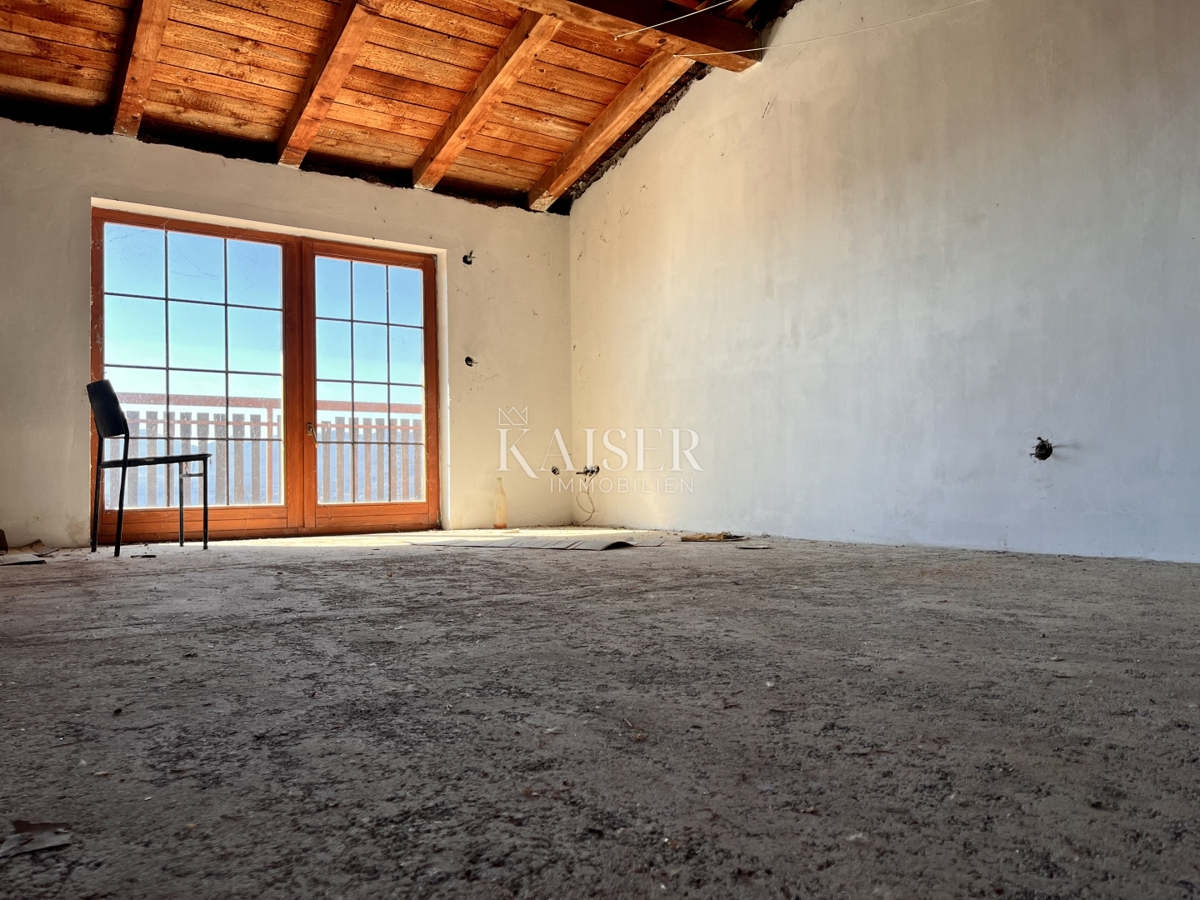 Reka, Marinići - hiša s poslovnimi prostori na priljubljeni lokaciji