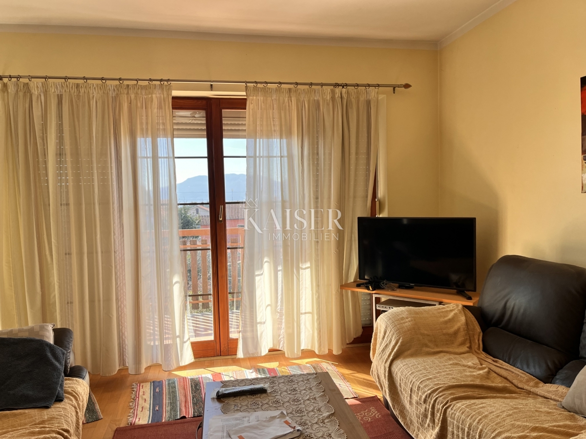 Reka, Marinići - hiša s poslovnimi prostori na priljubljeni lokaciji