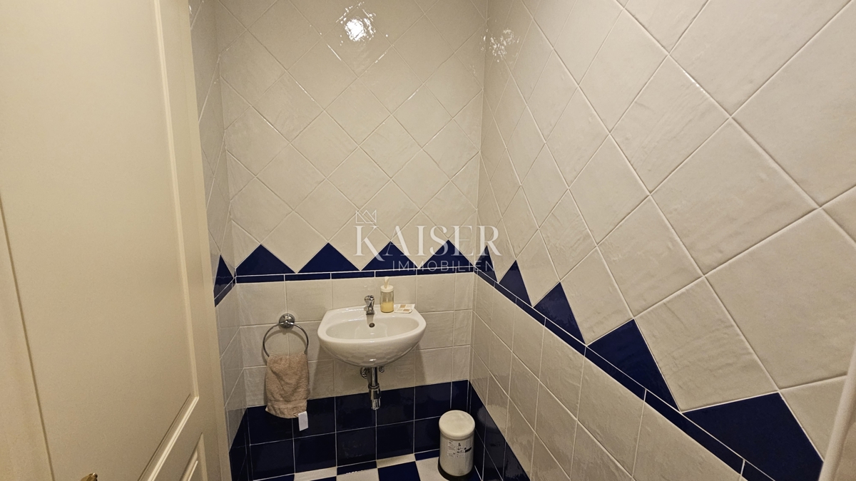 Crveni vrh, Istra, luksuzno stanovanje s čudovitim pogledom na morje