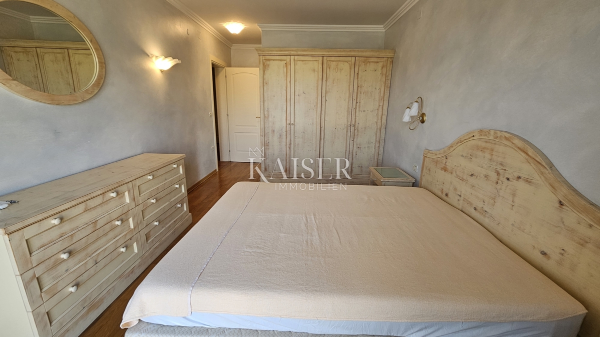 Crveni vrh, Istra, luksuzno stanovanje s čudovitim pogledom na morje