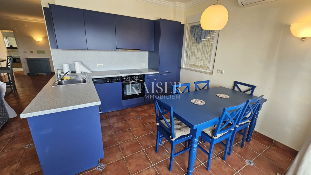 Crveni vrh, Istra, luksuzno stanovanje s čudovitim pogledom na morje