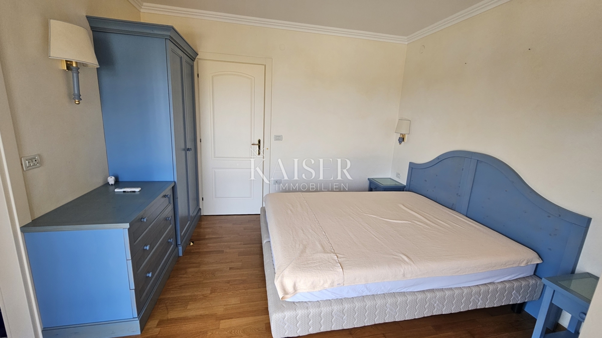 Crveni vrh, Istra, luksuzno stanovanje s čudovitim pogledom na morje