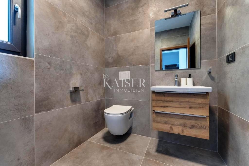 Krk, Risika - moderna polpritlična hiša, 150 m2, pogled na morje