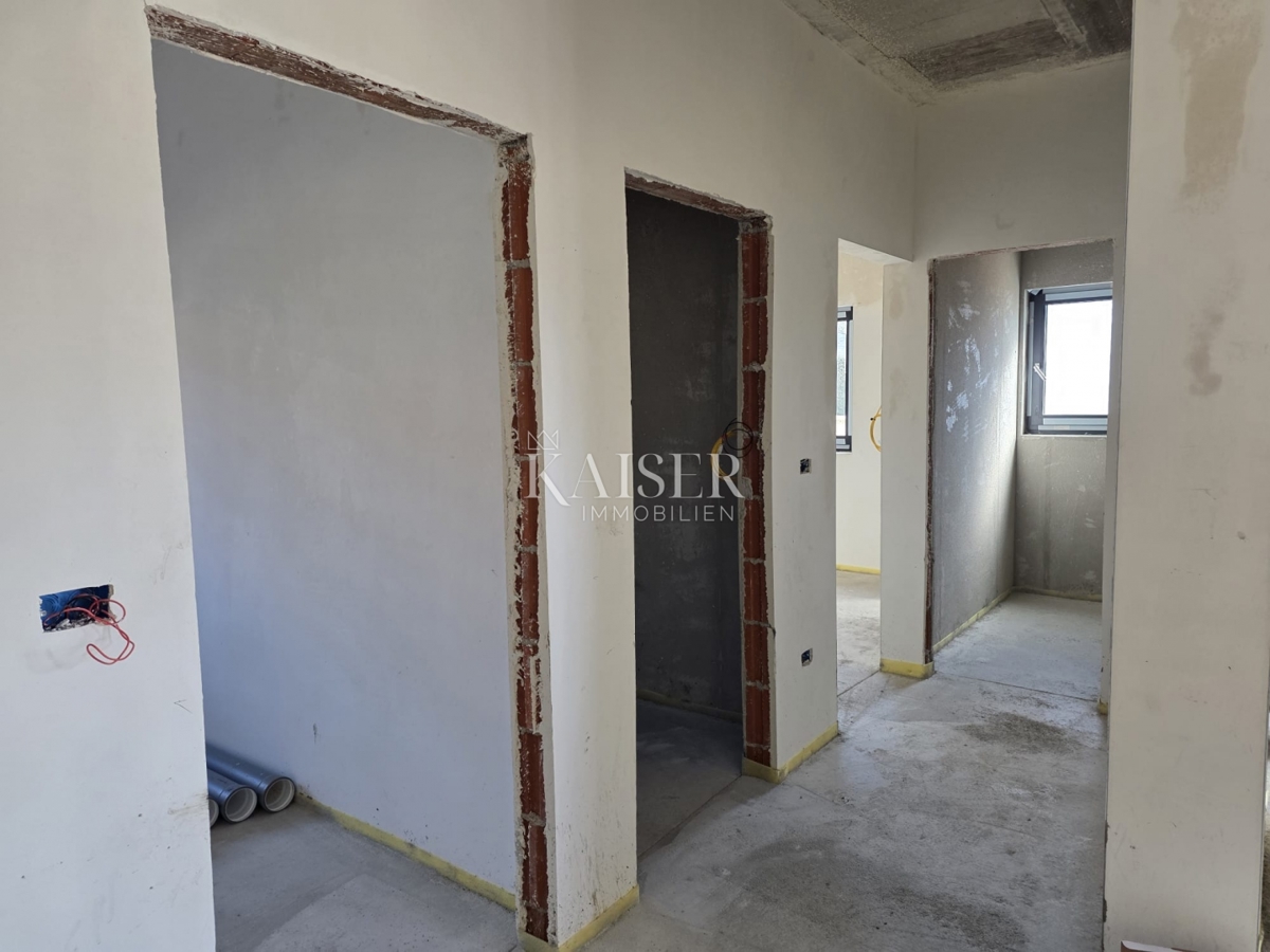 Istra, Poreč - stanovanje v pritličju z vrtom 400 m2