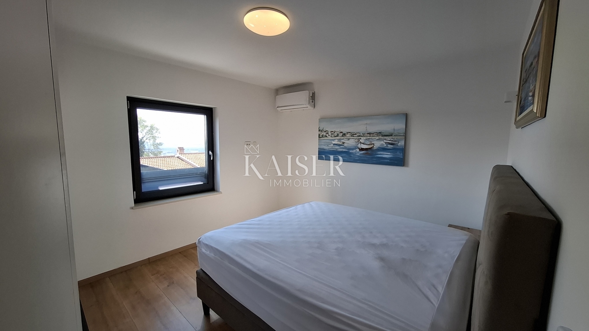 Istra, Kaštelir - Hiša z dvema apartmajema, 188m2, bazen