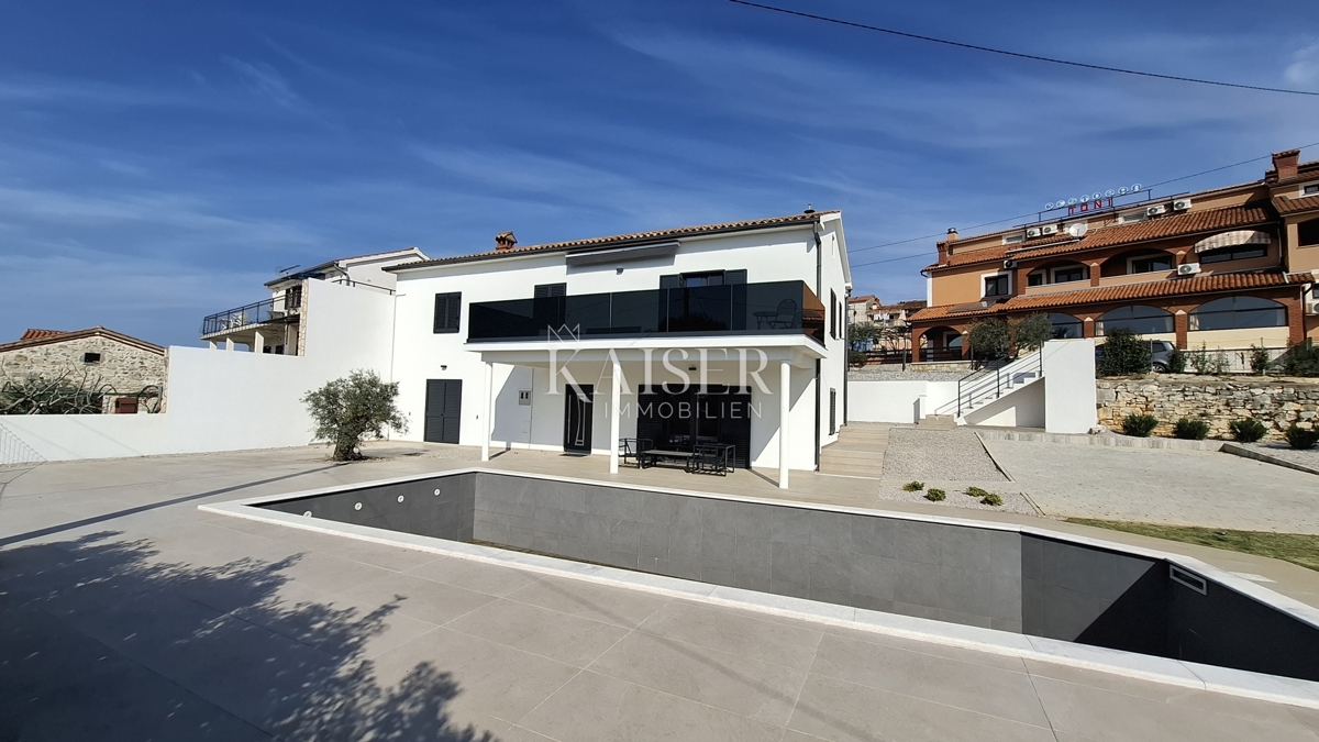 Istra, Kaštelir - Hiša z dvema apartmajema, 188m2, bazen