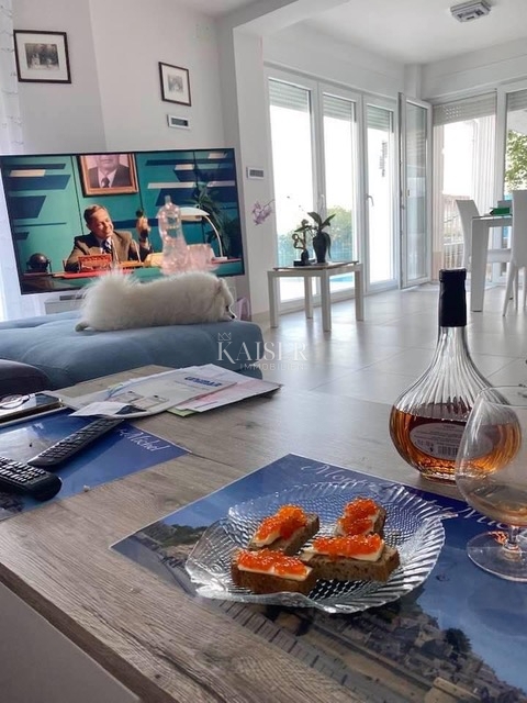 Hiša Poljane, Opatija - Okolica, 210m2