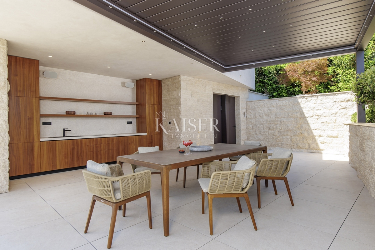 Opatijska riviera - vila z morjem na dlani, 290 m2