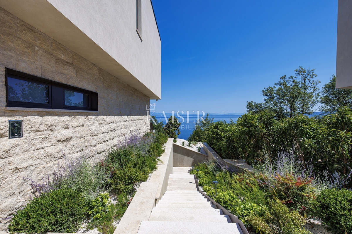 Opatijska riviera - vila z morjem na dlani, 290 m2