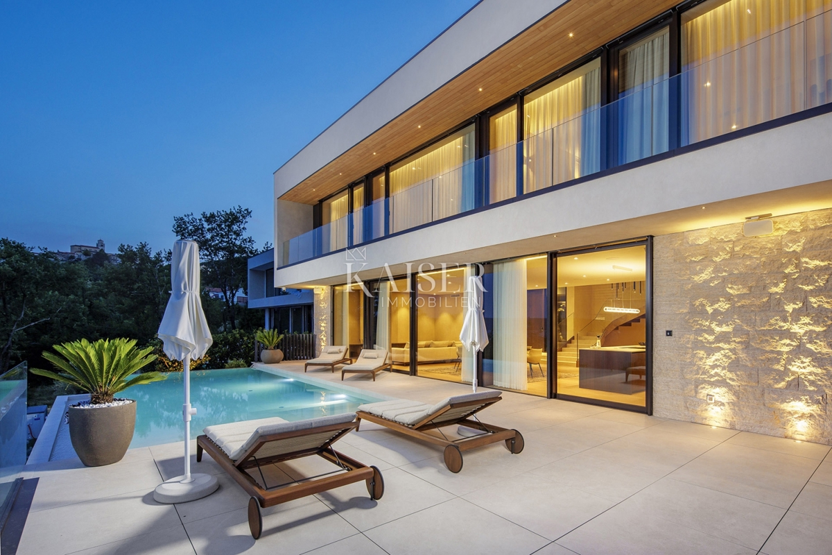 Opatijska riviera - vila z morjem na dlani, 290 m2