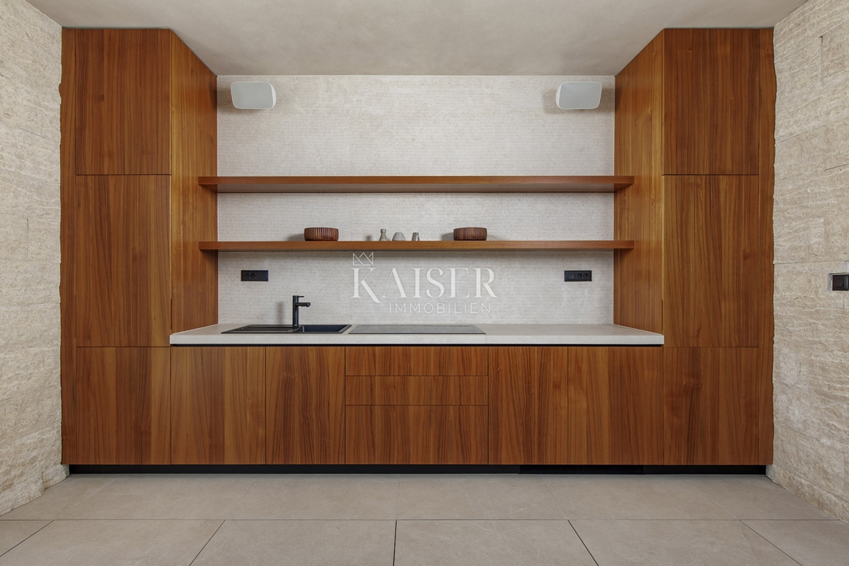 Opatijska riviera - vila z morjem na dlani, 290 m2