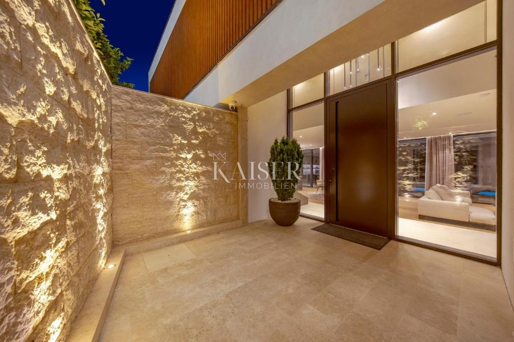 Opatijska riviera - vila z morjem na dlani, 290 m2