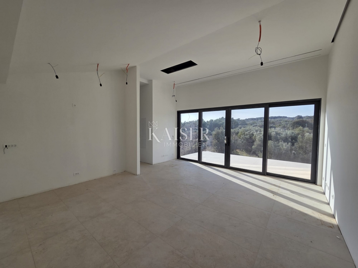 Otok Krk, Krk, dvoetažni apartma v izgradnji, 106 m2