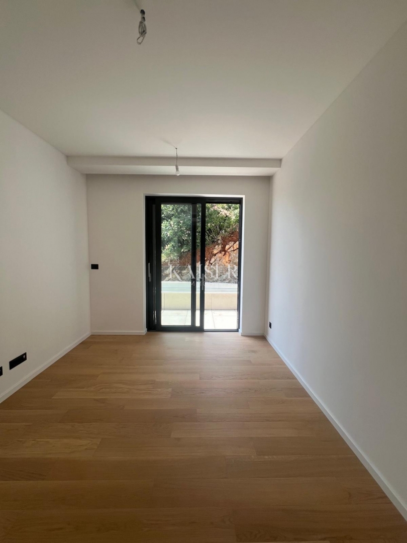 Stanovanje Ičići, Opatija - Okolica, 352,15m2