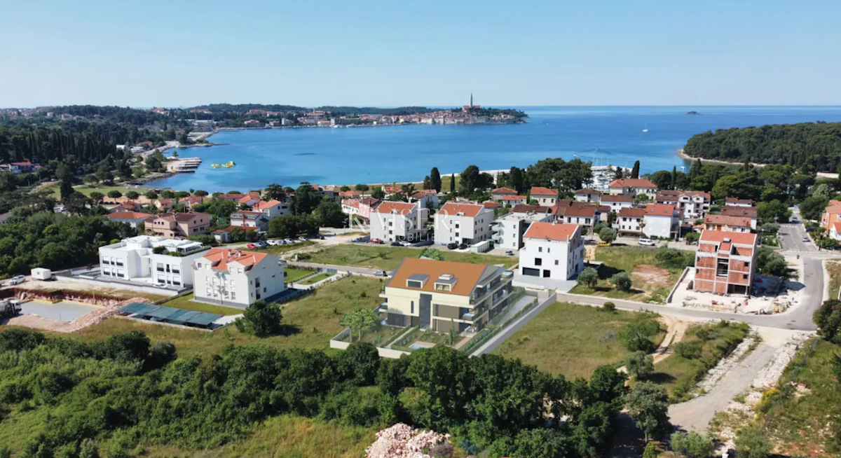 Istra - Rovinj, luksuzno stanovanje v prvem nadstropju, pogled na morje