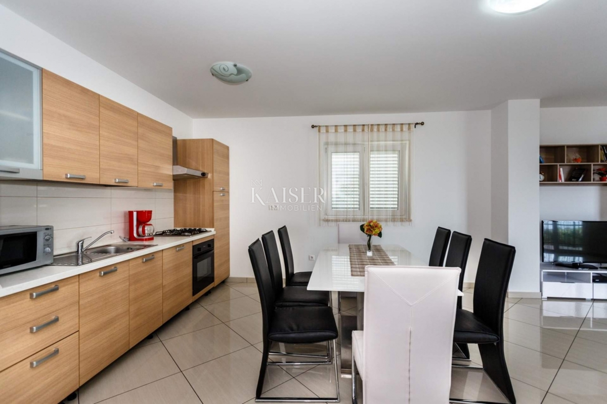 Vrbnik, otok Krk - apartma 93m2 s čudovitim razgledom 