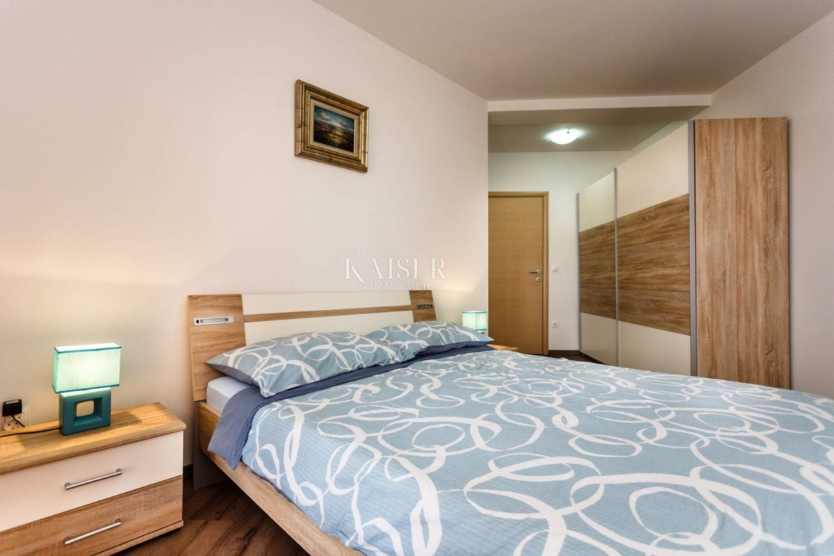 Vrbnik, otok Krk - apartma 93m2 s čudovitim razgledom 