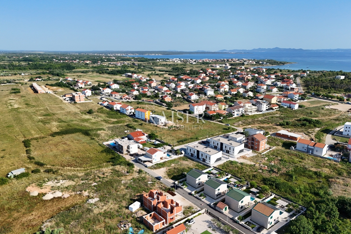 Zadar, Privlaka, dvoetažni apartma z vrtom v bližini centra in morja