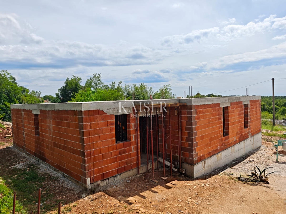 Vila Muntrilj, Tinjan, 235m2