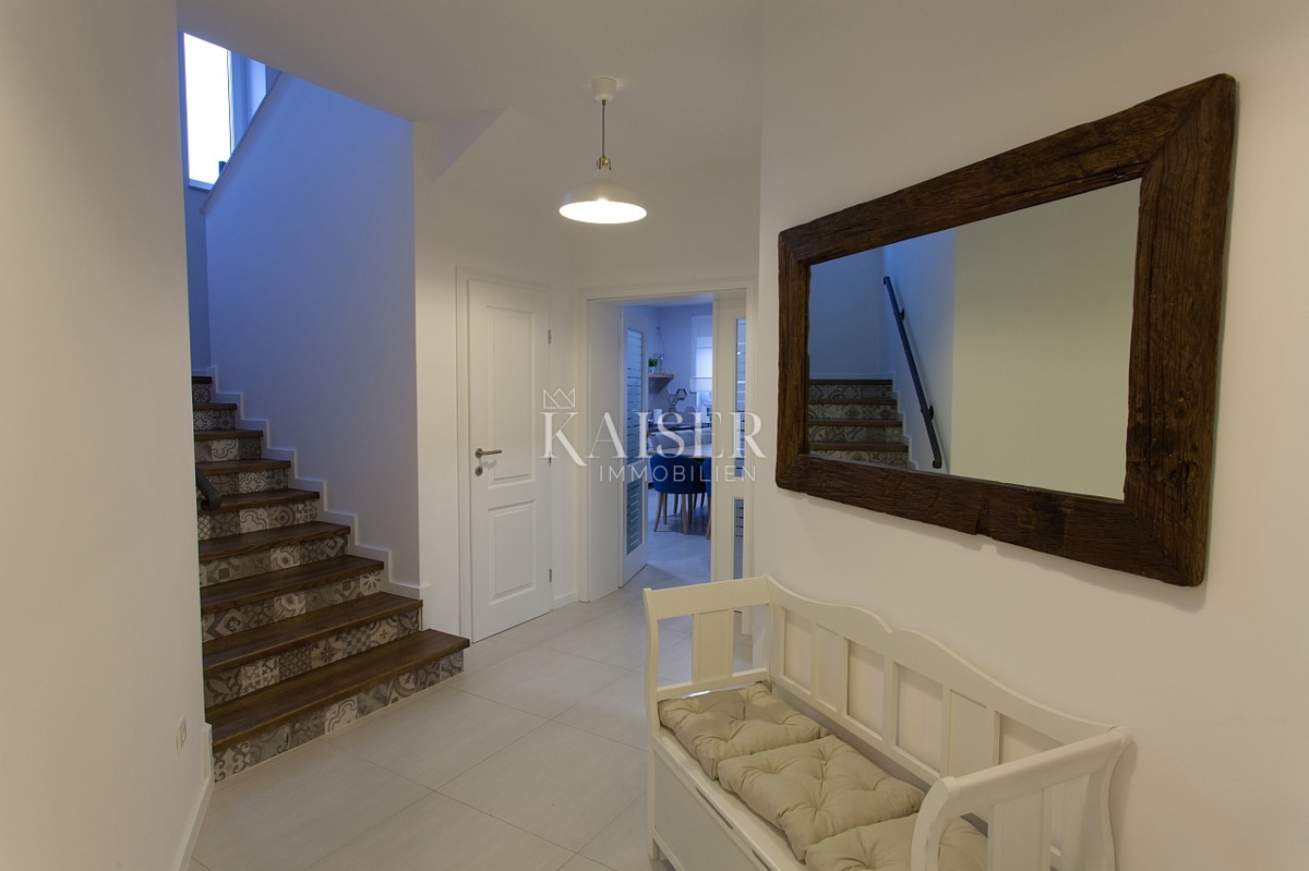 Vila Kras, Dobrinj, 185m2