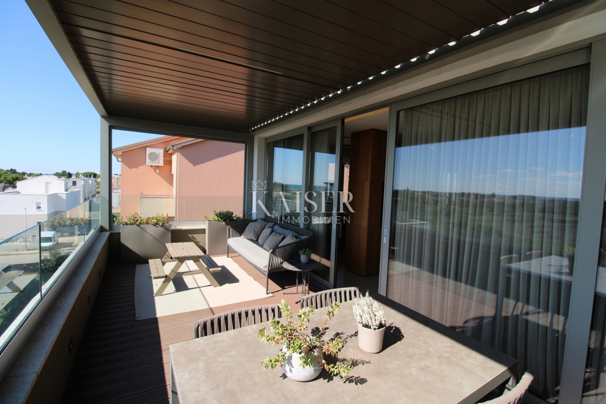 Istra, Novigrad - luksuzno opremljeno stanovanje 119m2, vrhunska lokacija, pogled na morje