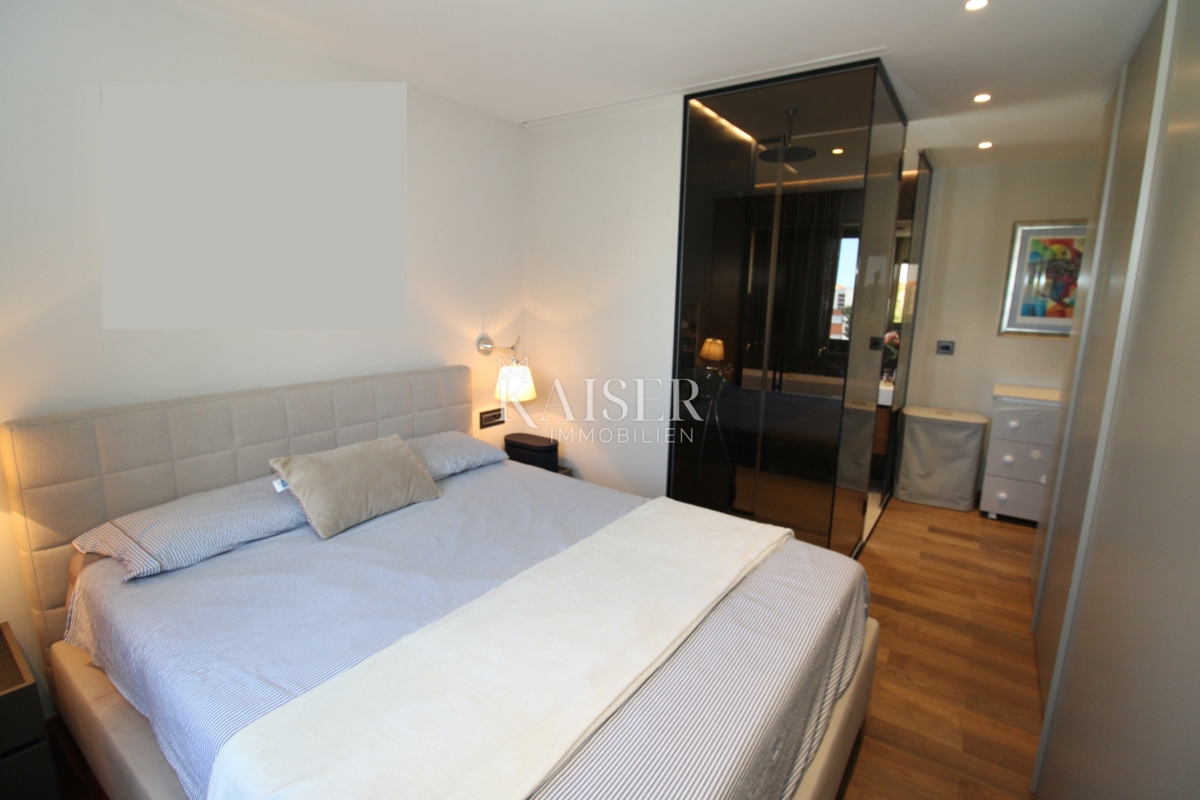 Istra, Novigrad - luksuzno opremljeno stanovanje 119m2, vrhunska lokacija, pogled na morje