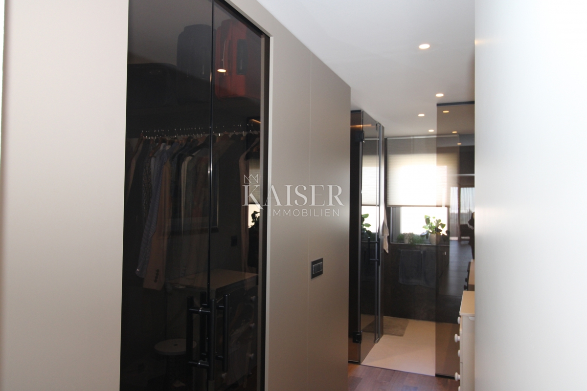 Istra, Novigrad - luksuzno opremljeno stanovanje 119m2, vrhunska lokacija, pogled na morje