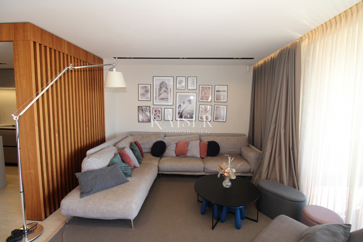 Istra, Novigrad - luksuzno opremljeno stanovanje 119m2, vrhunska lokacija, pogled na morje