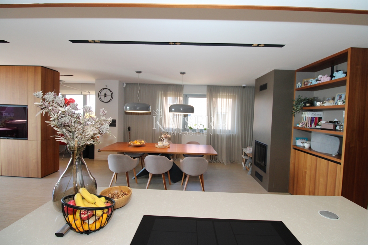 Istra, Novigrad - luksuzno opremljeno stanovanje 119m2, vrhunska lokacija, pogled na morje