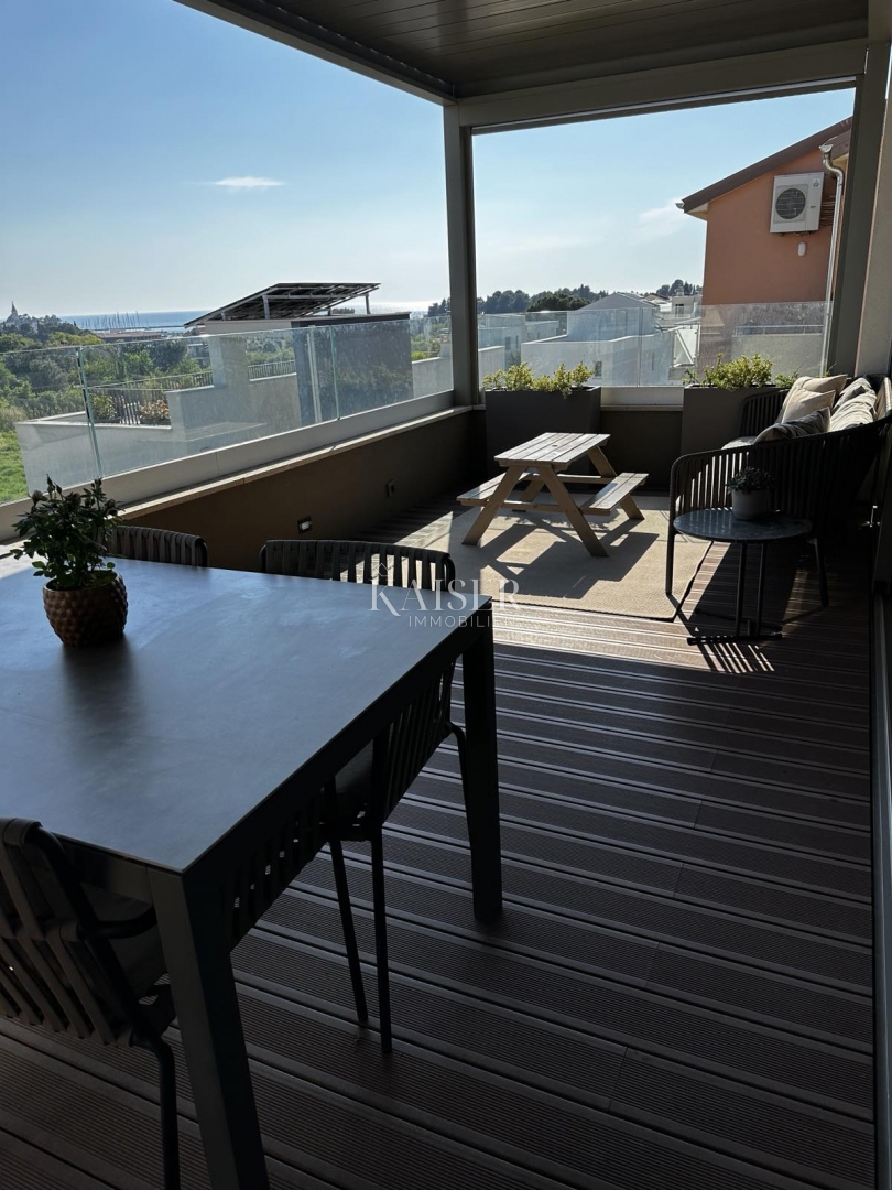Istra, Novigrad - luksuzno opremljeno stanovanje 119m2, vrhunska lokacija, pogled na morje
